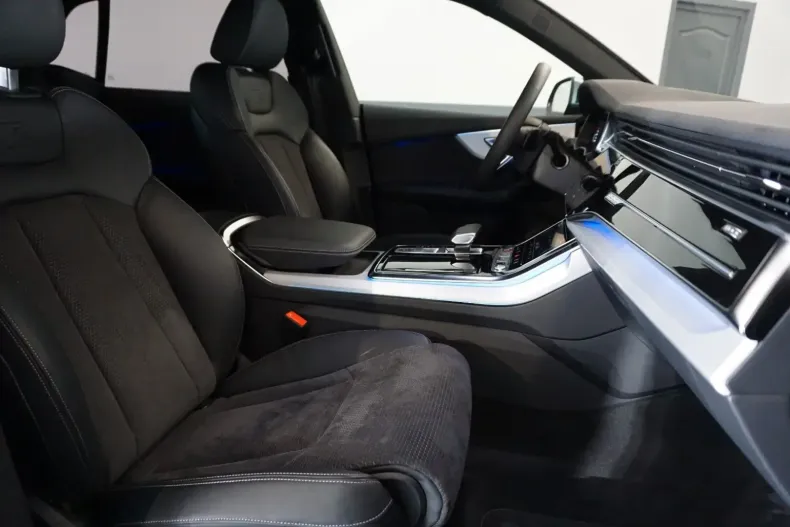 Audi SQ8 din 2022 cu 19.000 km - oferta AUD115899 - foto 11