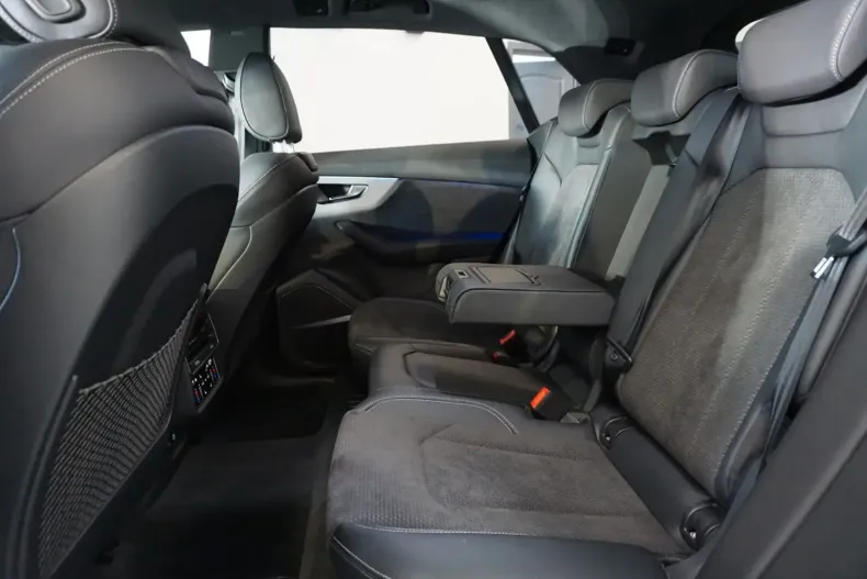 Audi SQ8 din 2022 cu 19.000 km - oferta AUD115899 - foto 14