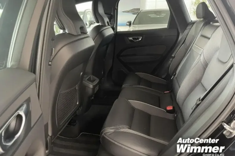 Volvo XC60 din 2020 cu 68.500 km - oferta VOL115900 - foto 11