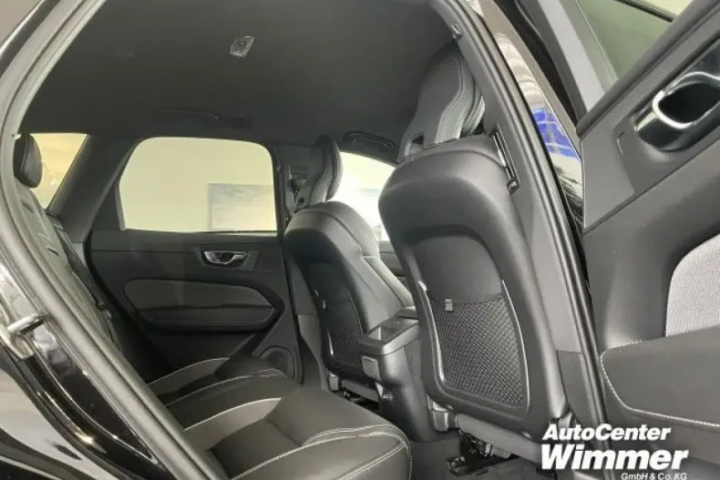 Volvo XC60 din 2020 cu 68.500 km - oferta VOL115900 - foto 12