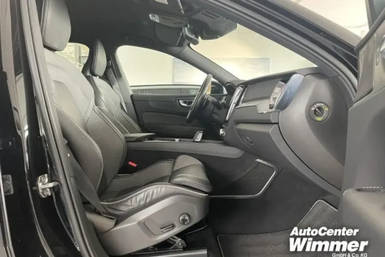 Volvo XC60 din 2020 cu 68.500 km - oferta VOL115900 - foto 13