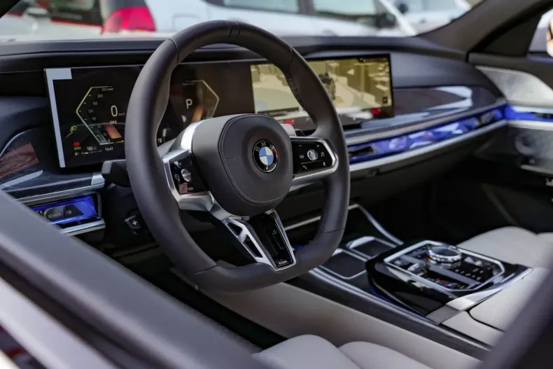 BMW 740 din 2024 cu 50 km - oferta BMW115918 - foto 20