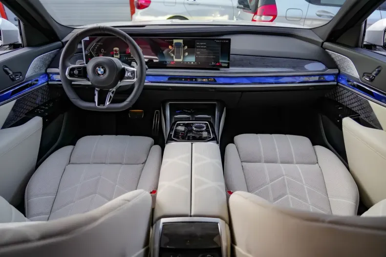 BMW 740 din 2024 cu 50 km - oferta BMW115918 - foto 21