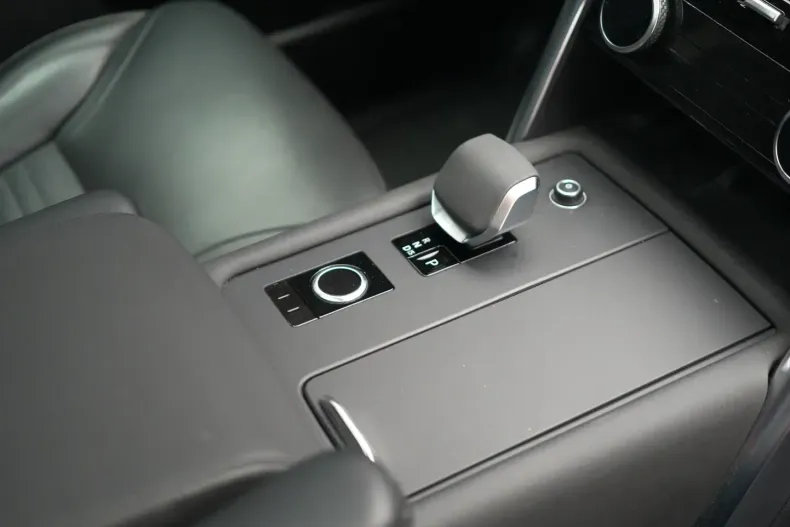 Land Rover Discovery din 2021 cu 81.877 km - oferta LAN115919 - foto 26