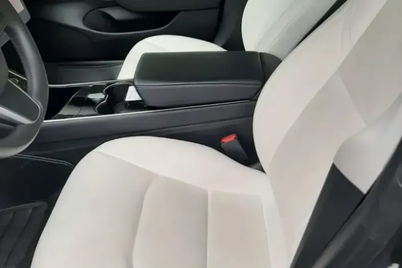 Tesla Model 3 din 2020 cu 68.000 km - oferta TES115922 - foto 6