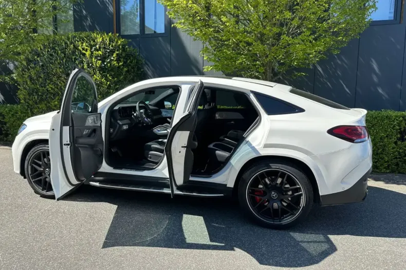 Mercedes-Benz GLE 63 AMG din 2023 cu 11.000 km - oferta MER115924 - foto 3