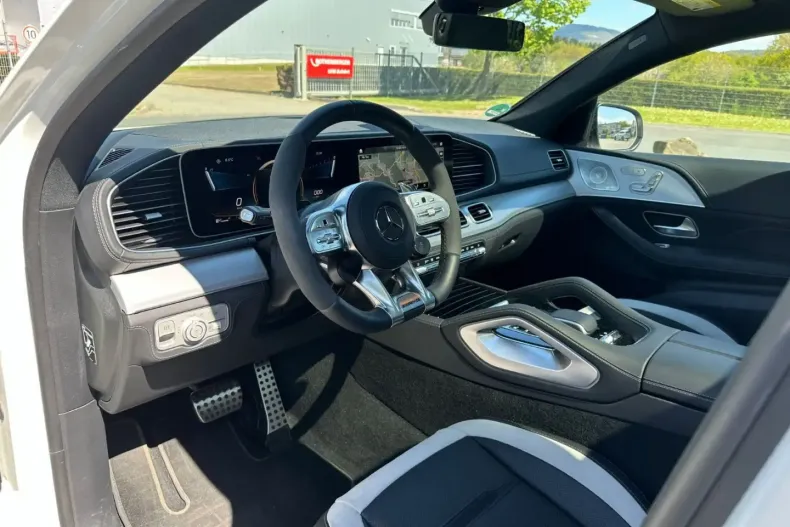 Mercedes-Benz GLE 63 AMG din 2023 cu 11.000 km - oferta MER115924 - foto 11