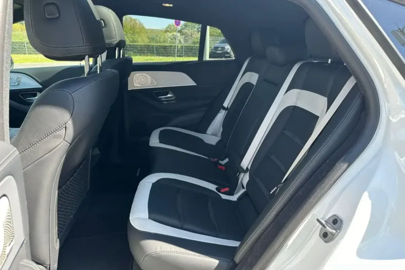 Mercedes-Benz GLE 63 AMG din 2023 cu 11.000 km - oferta MER115924 - foto 13