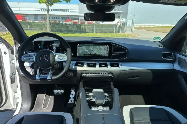 Mercedes-Benz GLE 63 AMG din 2023 cu 11.000 km - oferta MER115924 - foto 15