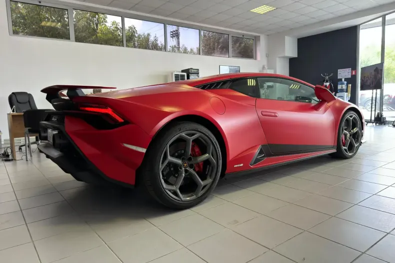 Lamborghini Huracán din 2024 cu 700 km - oferta LAM115925 - foto 8