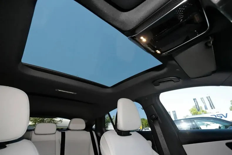 Mercedes-Benz GLC 300 din 2024 cu 10.000 km - oferta MER115927 - foto 9