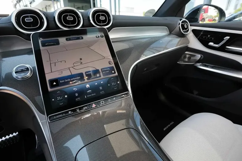 Mercedes-Benz GLC 300 din 2024 cu 10.000 km - oferta MER115927 - foto 11