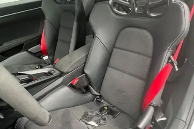 Porsche 992 din 2023 cu 5.400 km - oferta POR115928 - foto 9