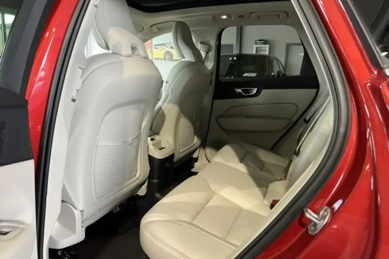 Volvo XC60 din 2023 cu 17.198 km - oferta VOL115929 - foto 16