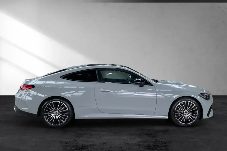 Mercedes-Benz CLE 300 din 2023 cu 5.996 km - oferta MER115934 - foto 5