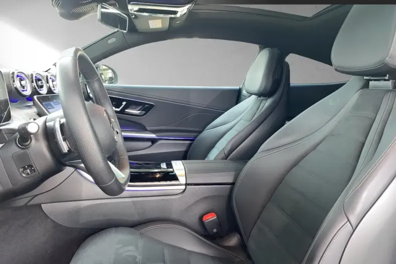 Mercedes-Benz CLE 300 din 2023 cu 5.996 km - oferta MER115934 - foto 7