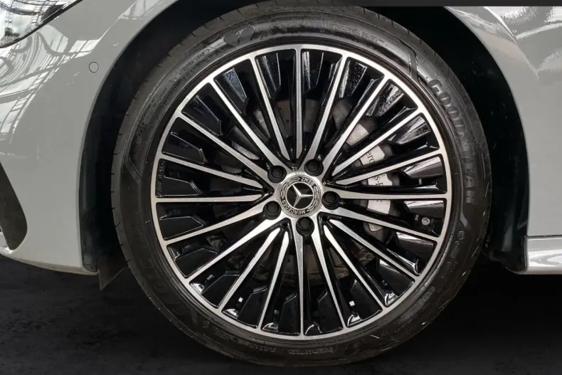 Mercedes-Benz CLE 300 din 2023 cu 5.996 km - oferta MER115934 - foto 15