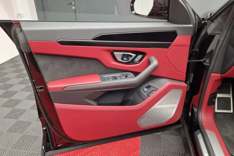 Lamborghini Urus din 2022 cu 42.800 km - oferta LAM115935 - foto 23