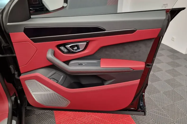 Lamborghini Urus din 2022 cu 42.800 km - oferta LAM115935 - foto 26