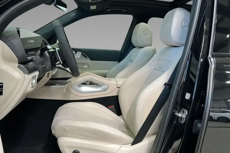 Mercedes-Benz GLE 63 AMG din 2023 cu 4.900 km - oferta MER115937 - foto 11