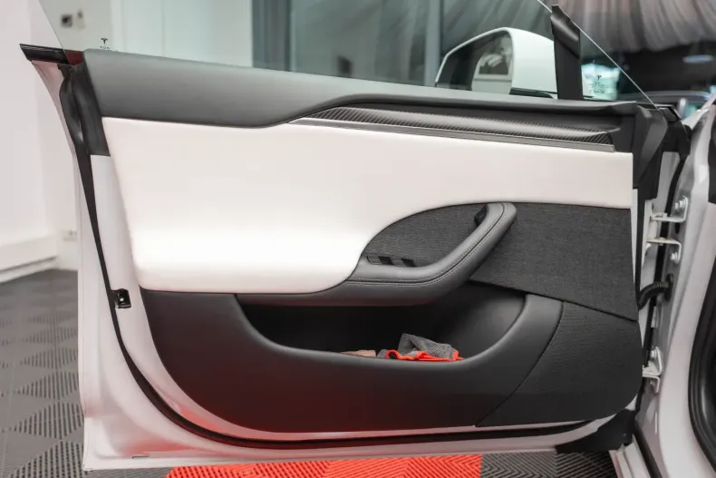 Tesla Model S din 2023 cu 68.500 km - oferta TES115940 - foto 18