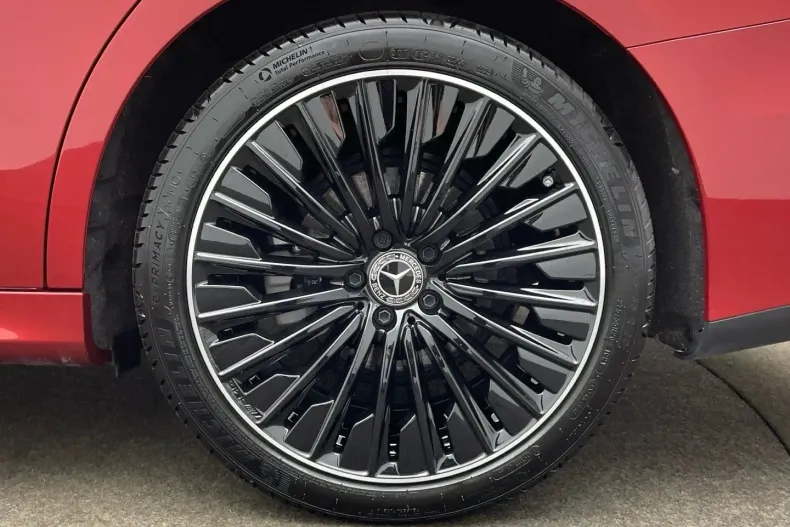 Mercedes-Benz E 220 din 2023 cu 5.000 km - oferta MER115944 - foto 7