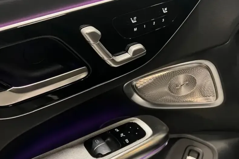 Mercedes-Benz CLE 300 din 2024 cu 5.800 km - oferta MER115957 - foto 17