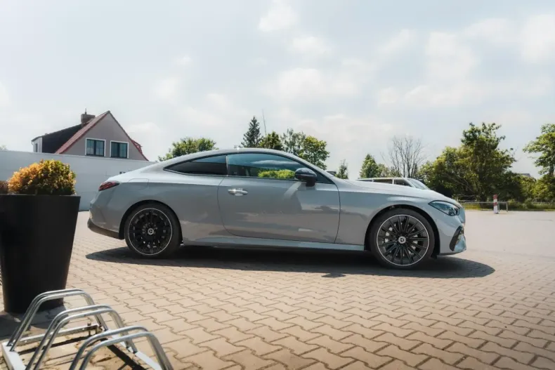 Mercedes-Benz CLE 450 din 2024 cu 3.000 km - oferta MER115959 - foto 4