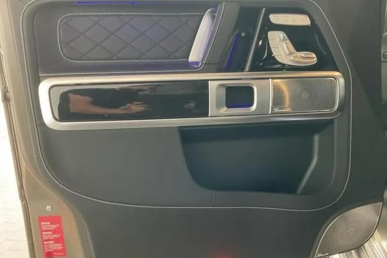 Mercedes-Benz G 63 AMG din 2024 cu 4.900 km - oferta MER115963 - foto 9