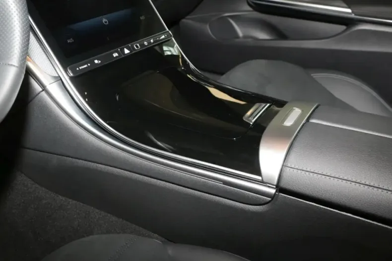 Mercedes-Benz CLE 200 din 2023 cu 4.600 km - oferta MER115965 - foto 15