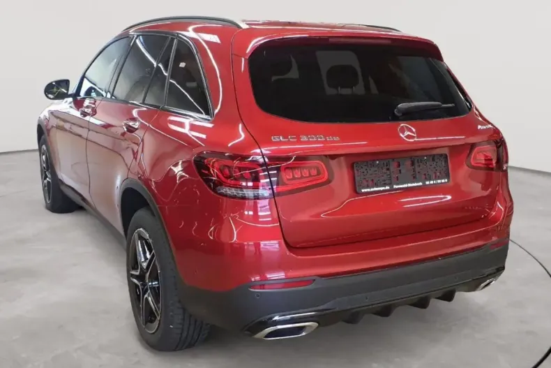 Mercedes-Benz GLC 300 din 2021 cu 66.423 km - oferta MER115966 - foto 2