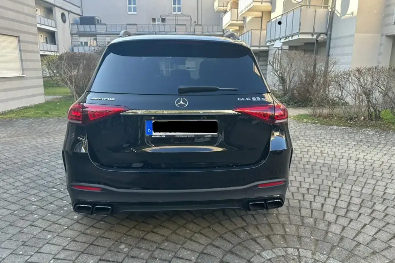 Mercedes-Benz GLE 63 AMG din 2022 cu 15.000 km - oferta MER115969 - foto 2