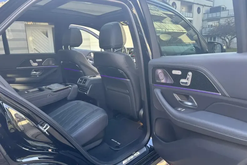 Mercedes-Benz GLE 63 AMG din 2022 cu 15.000 km - oferta MER115969 - foto 12