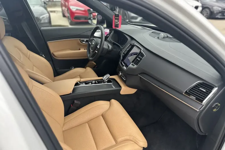 Volvo XC90 din 2023 cu 18.600 km - oferta VOL115973 - foto 9