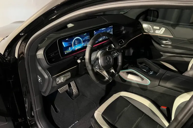 Mercedes-Benz GLE 63 AMG din 2023 cu 4.107 km - oferta MER115975 - foto 12