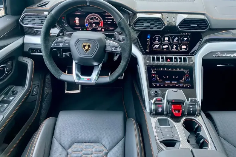 Lamborghini Urus din 2020 cu 12.100 km - oferta LAM115976 - foto 4