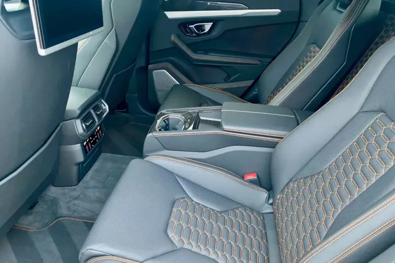 Lamborghini Urus din 2020 cu 12.100 km - oferta LAM115976 - foto 11