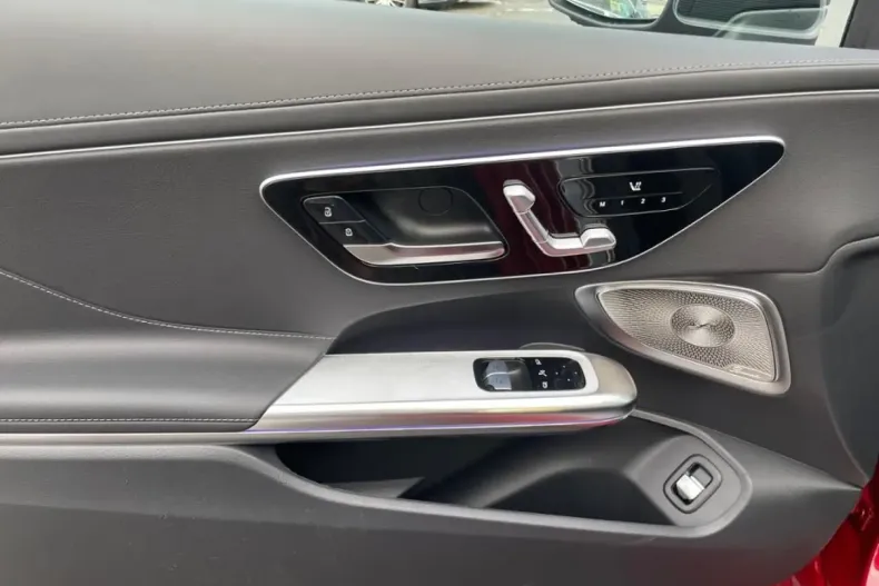 Mercedes-Benz CLE 200 din 2024 cu 9.000 km - oferta MER115978 - foto 12