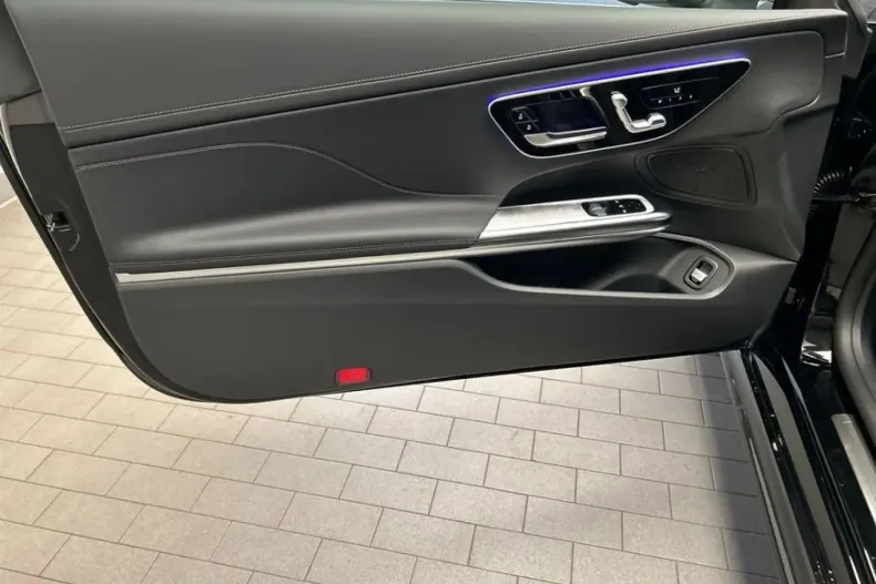 Mercedes-Benz CLE 200 din 2024 cu 50 km - oferta MER115986 - foto 9