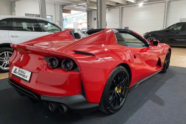 Ferrari 812 din 2023 cu 4.990 km - oferta FER115990 - foto 4