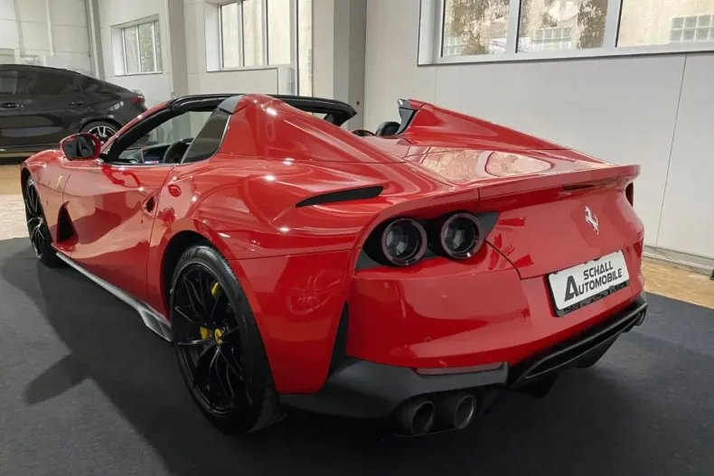 Ferrari 812 din 2023 cu 4.990 km - oferta FER115990 - foto 6
