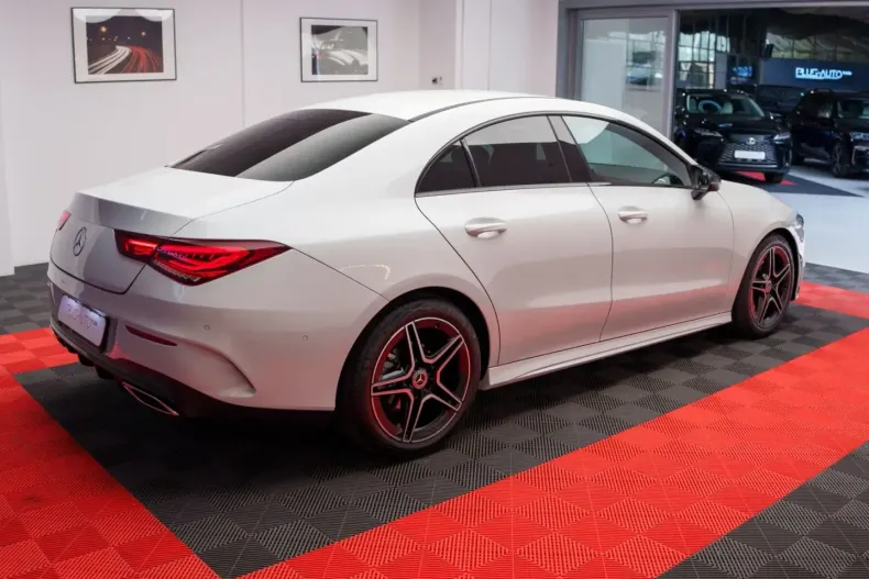 Mercedes-Benz CLA 180 din 2022 cu 14.982 km - oferta MER115991 - foto 8