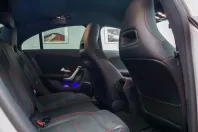 Mercedes-Benz CLA 180 din 2022 cu 14.982 km - oferta MER115991 - foto 22