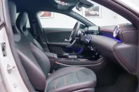 Mercedes-Benz CLA 180 din 2022 cu 14.982 km - oferta MER115991 - foto 24