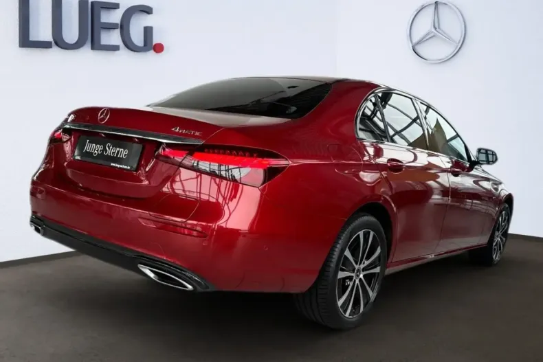 Mercedes-Benz E 300 din 2020 cu 27.505 km - oferta MER115995 - foto 4