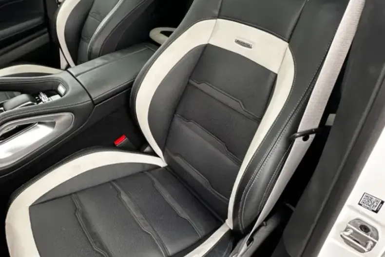 Mercedes-Benz GLE 63 AMG din 2021 cu 18.500 km - oferta MER115997 - foto 11