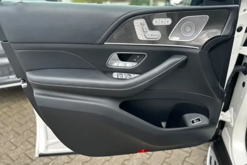 Mercedes-Benz GLE 63 AMG din 2021 cu 18.500 km - oferta MER115997 - foto 15