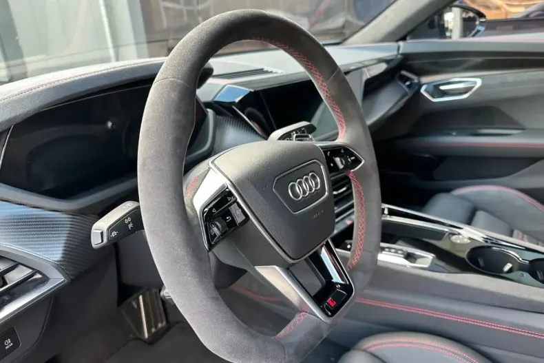Audi RS e-tron GT din 2021 cu 5.100 km - oferta AUD115998 - foto 12
