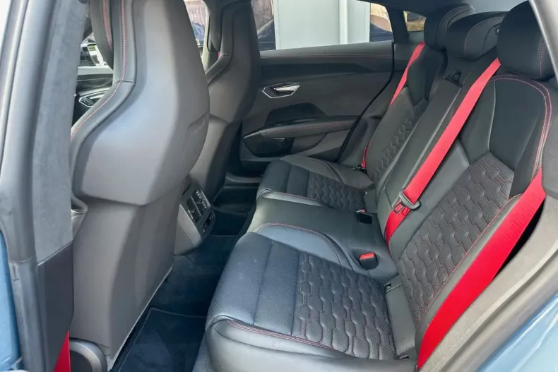 Audi RS e-tron GT din 2021 cu 5.100 km - oferta AUD115998 - foto 13