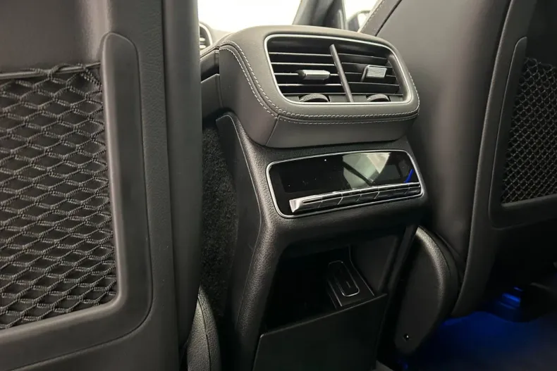 Mercedes-Benz GLE 63 AMG din 2024 cu 0 km - oferta MER116016 - foto 24